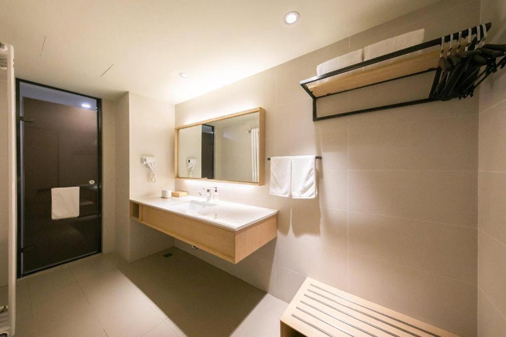 Ji Hotel Beijing Tiantan Экстерьер фото